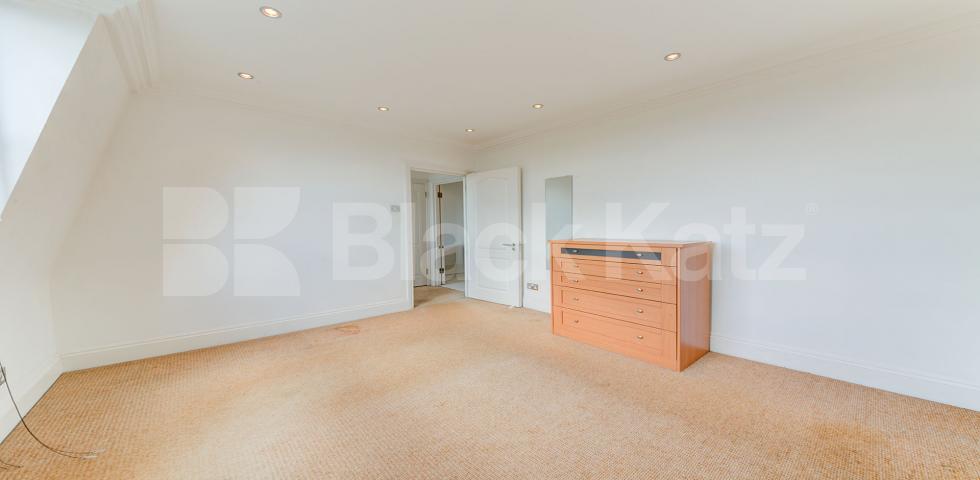 			STUNNING ONE BED!  , 1 Bedroom, 1 bath, 1 reception Flat			 Tollington Way, HOLLOWAY